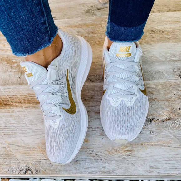 💫Nike Zoom Golden comfy running Day 💫New- - Picture 2 of 8